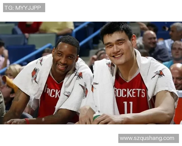 与姚明共同见证篮球传奇的瞬间合照分享 与姚明共同见证篮球传奇的瞬间合照分享