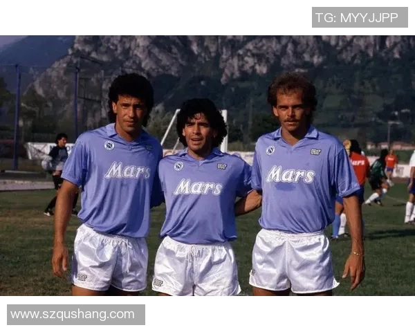 蓝色衣服的足球明星二号在赛场上的精彩表现与背后的故事 蓝色衣服的足球明星二号在赛场上的精彩表现与背后的故事